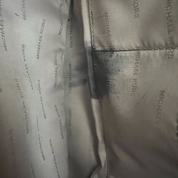 Micheal Kors Purse - Picture 4 of 4